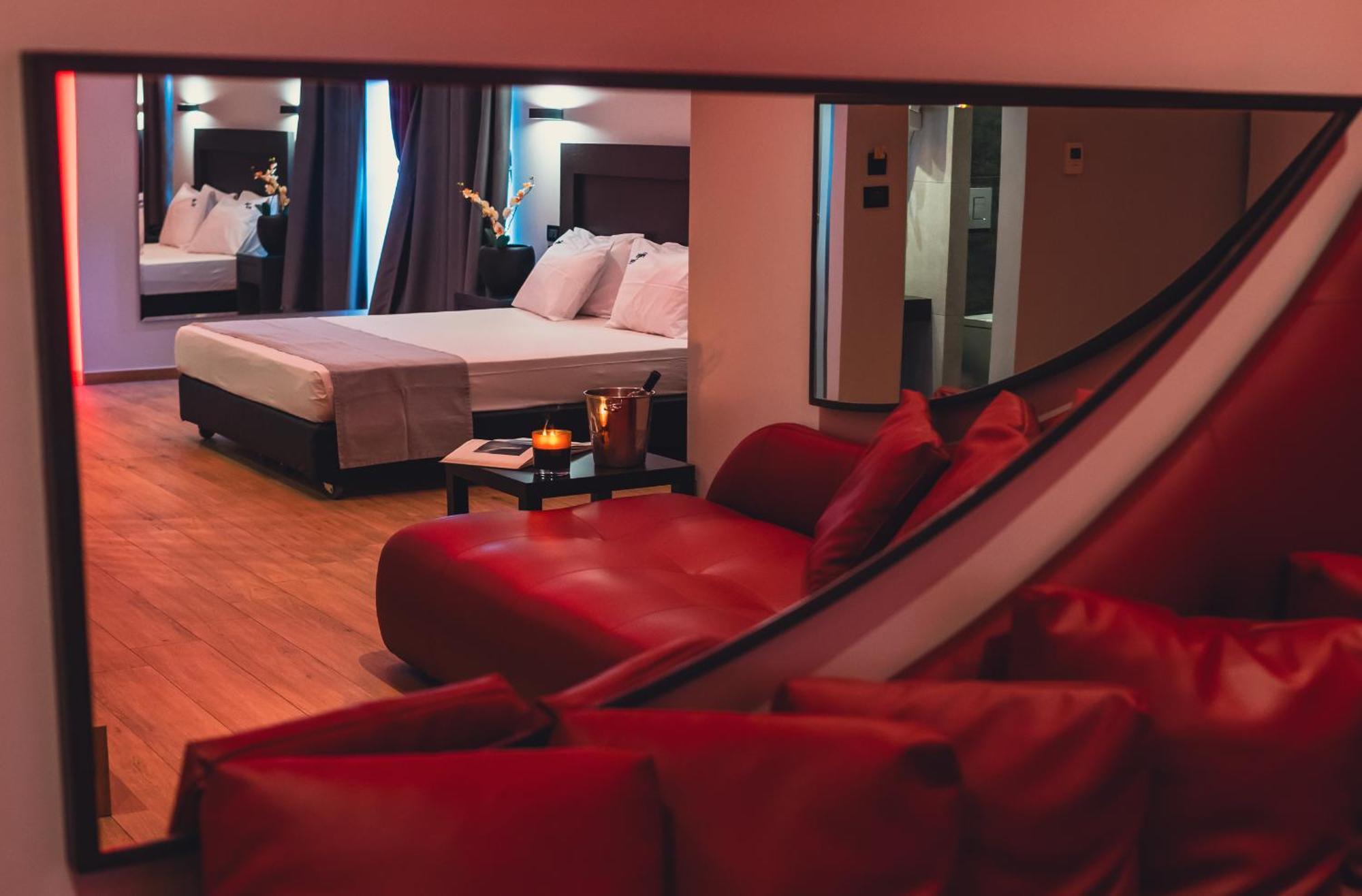 Pines Hotel (Adults Only) Kifisia Bagian luar foto