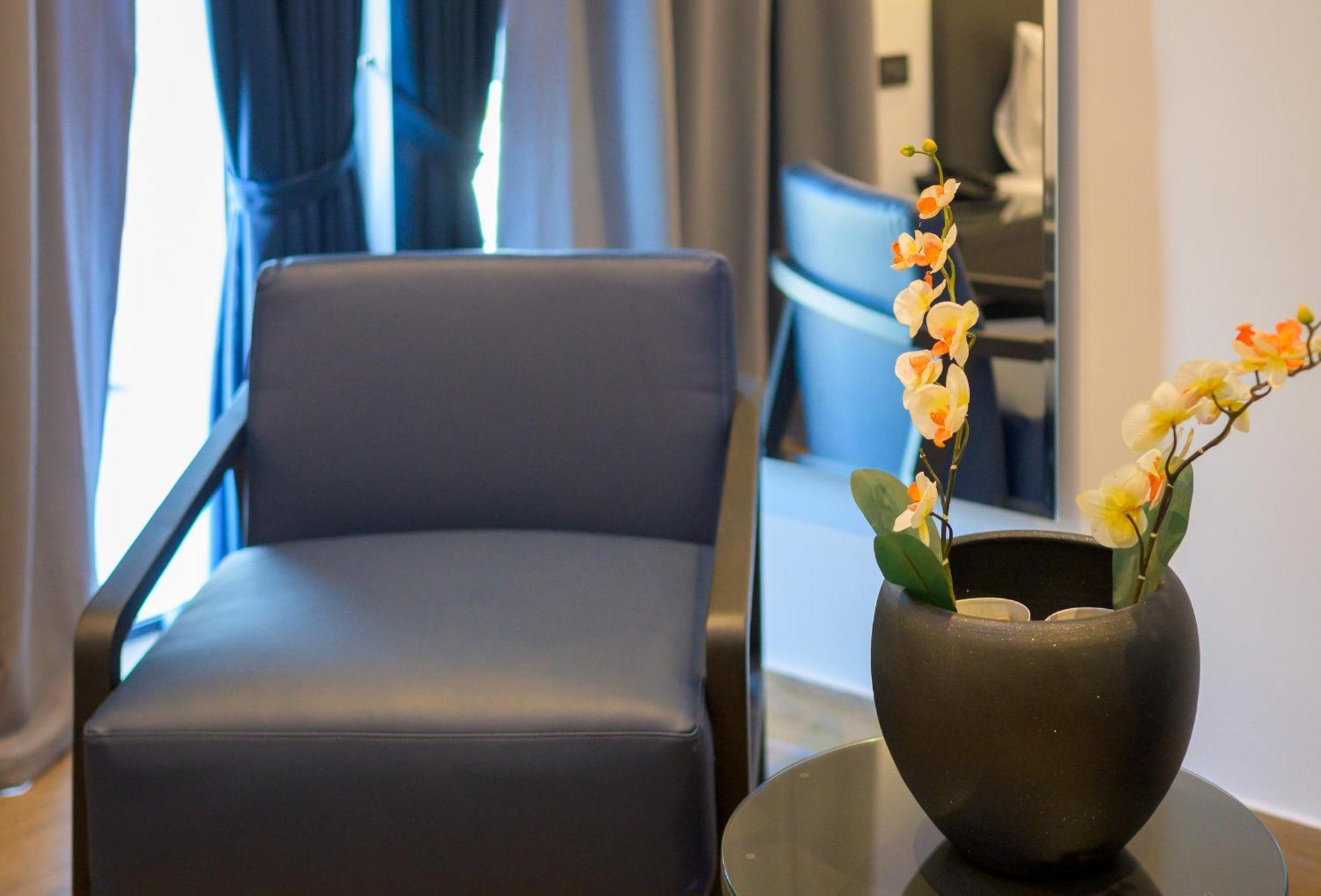 Pines Hotel (Adults Only) Kifisia Bagian luar foto