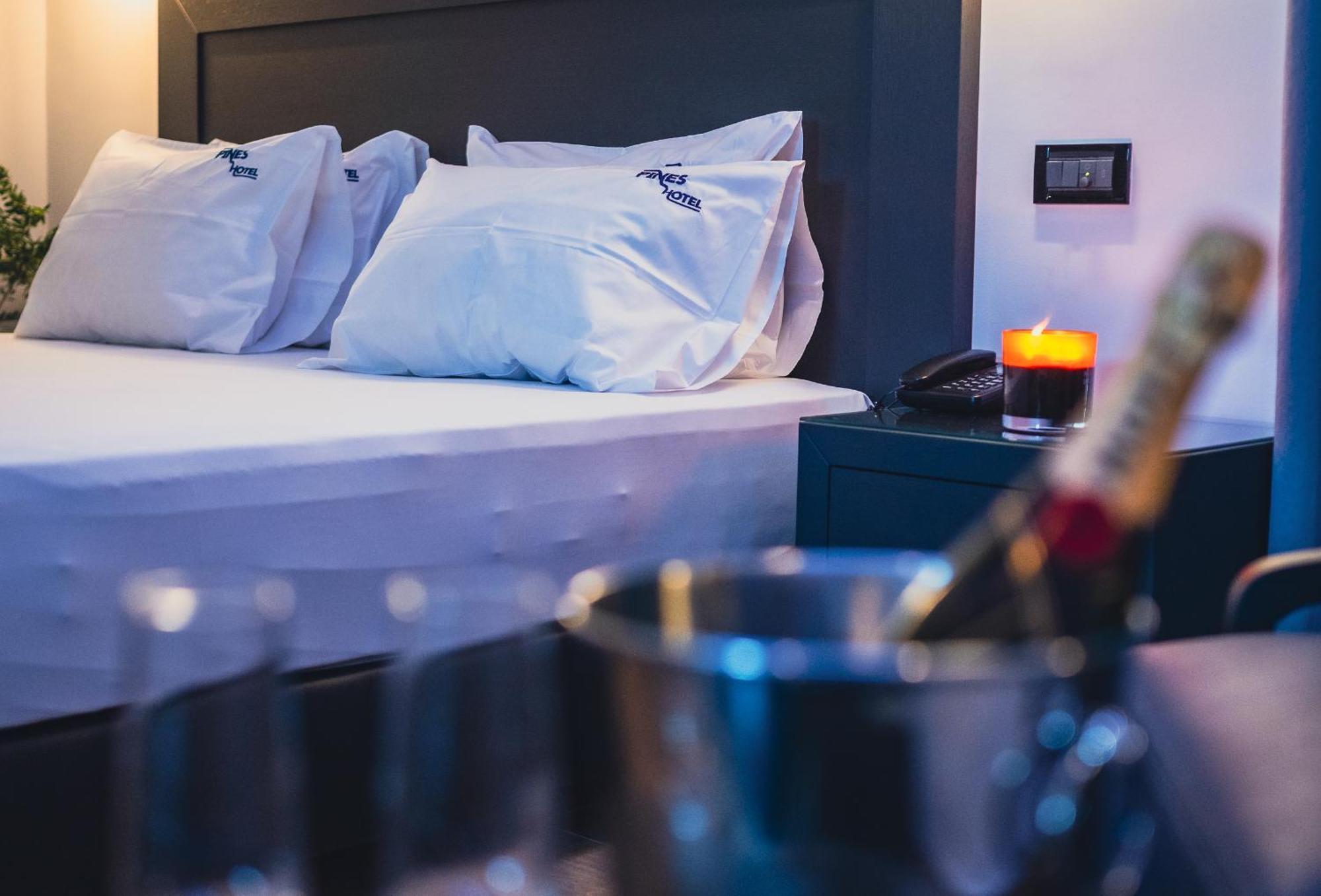Pines Hotel (Adults Only) Kifisia Bagian luar foto