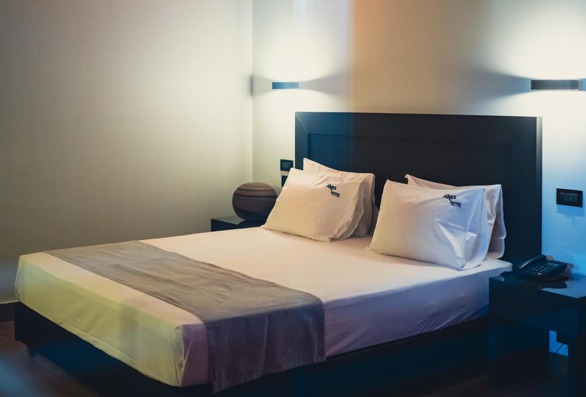 Pines Hotel (Adults Only) Kifisia Bagian luar foto
