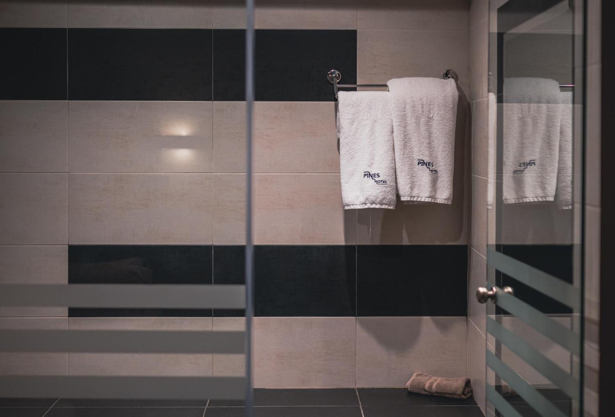 Pines Hotel (Adults Only) Kifisia Bagian luar foto