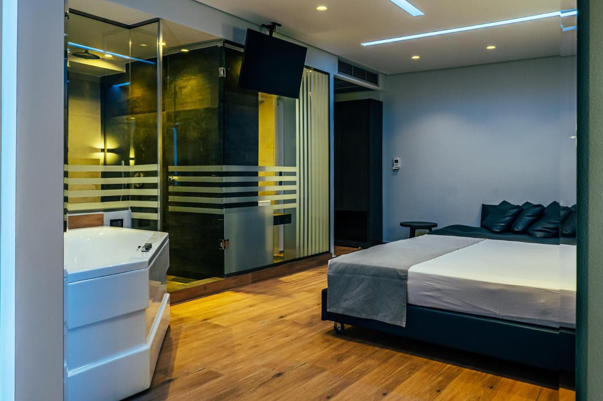 Pines Hotel (Adults Only) Kifisia Bagian luar foto